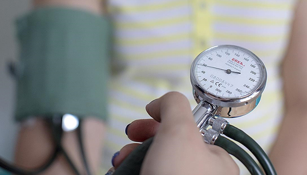 Hipertansiyon hastalarına tuz ve su uyarısı