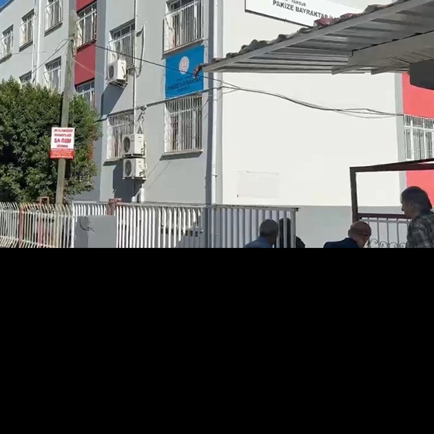 7 yaşındaki öğrencinin çantasında tabanca bulundu: Son anda farkedildi