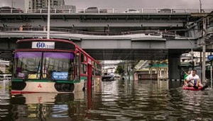 Tayland’daki sellerde bilanço ağırlaşıyor