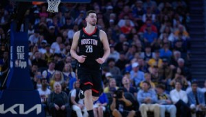 Lakers Alperen'i üzdü