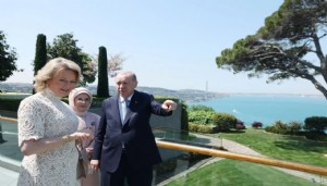 14 yıl sonra tarihi ziyaret