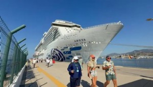 Dev kruvaziyer gemisi Bodrum'da