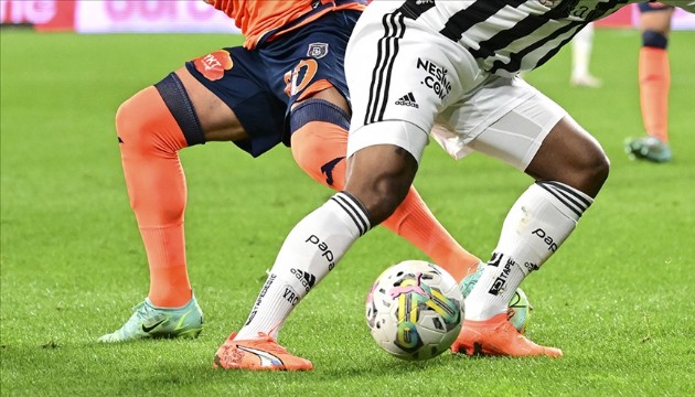 Başakşehir, Süper Lig'de Beşiktaş ile karşılıklı mücadele verecek