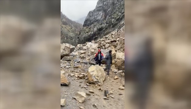 Şırnak-Hakkari karayolunda heyelan!