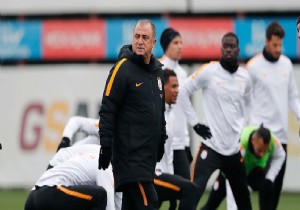 Galatasaray, Terim yönetiminde ilk antrenmanını yaptı