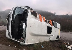 Bursa'da midibüs devrildi: 19 yaralı