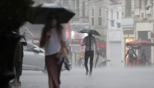 AKOM saat vererek uyardı: İstanbul'u sağanak vuracak