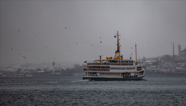 İstanbul'da vapur seferlerine hava engeli!