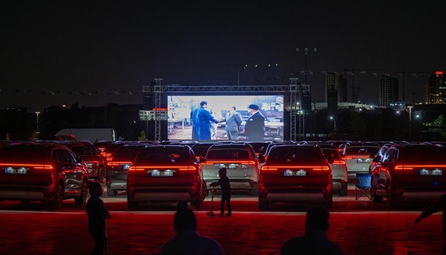 TOGG sahipleri açık hava sinemasıyla bir araya geldi