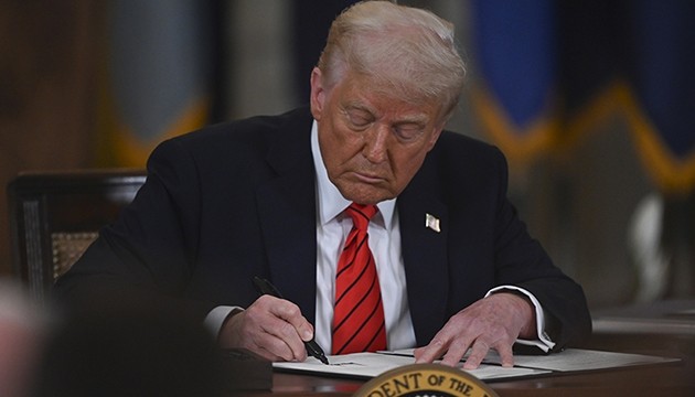 Trump, Çin tarifelerini askıya aldı