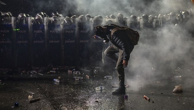İstanbul'da gözaltına alınan 206 eylemciden 19'u tutuklandı