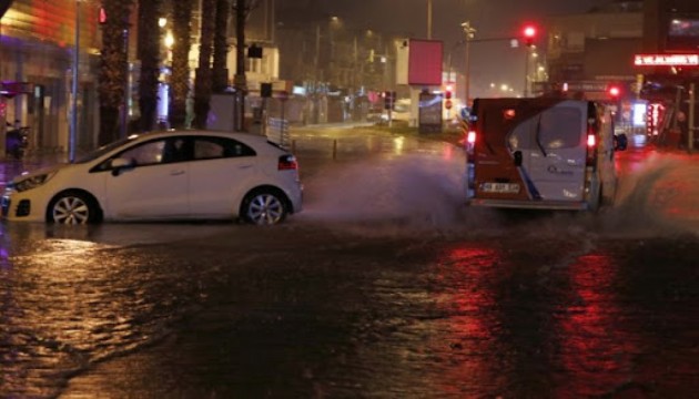 Fethiye, şiddetli yağmur etkili oldu!