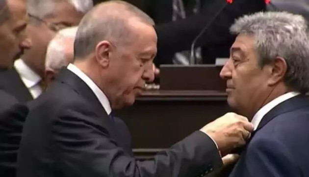 İYİ Parti'den AK Parti'ye geçti