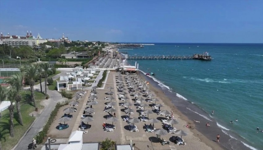 Antalya 10 milyon turisti ağırladı