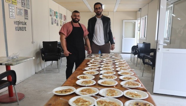 Takipçi sayısını künefe dağıtarak kutladı