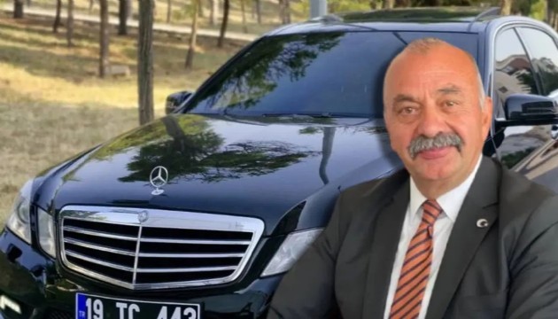 Belediye Başkanı tepki çeken aracı satışa çıkardı