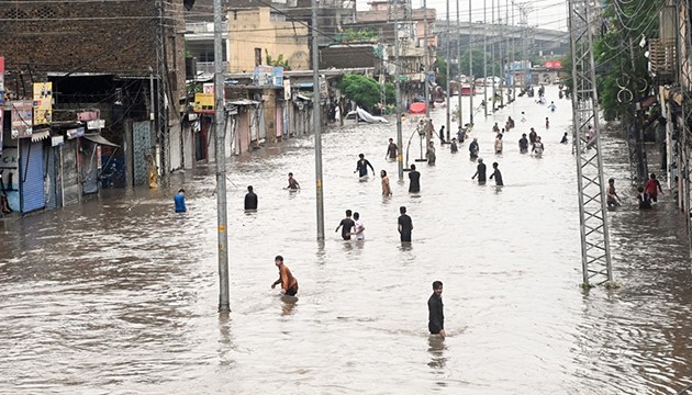 Muson yağmurlarında can kaybı artıyor