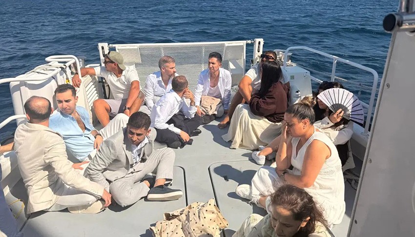 Yelkenlideki şık giyimli şüpheliler kaçak göçmen çıktı