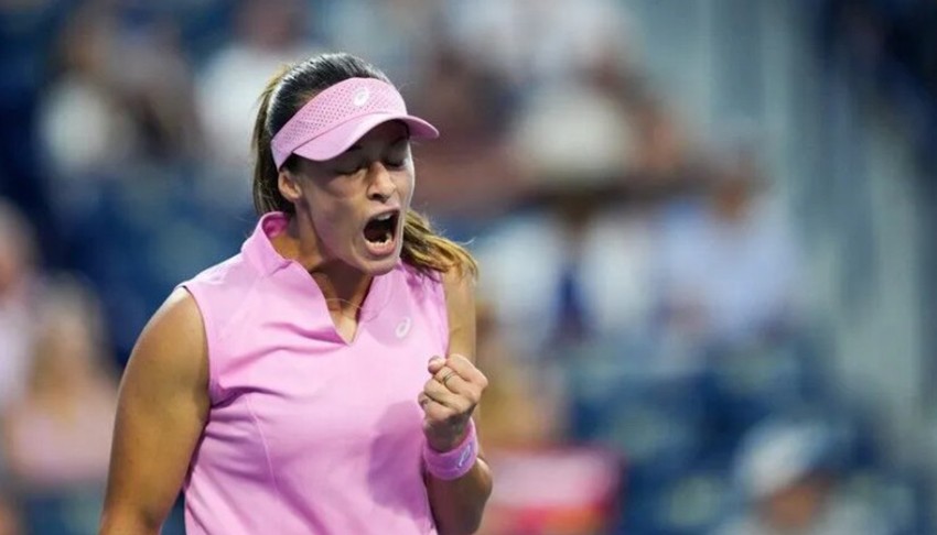 Zeynep Sönmez Kanada'da turladı