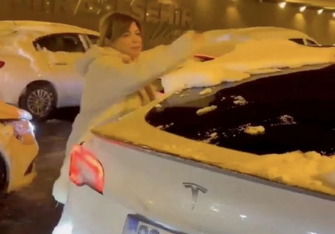 Meral Danış Beştaş'ın elektrikli aracı 